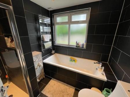 Family Bathroom: