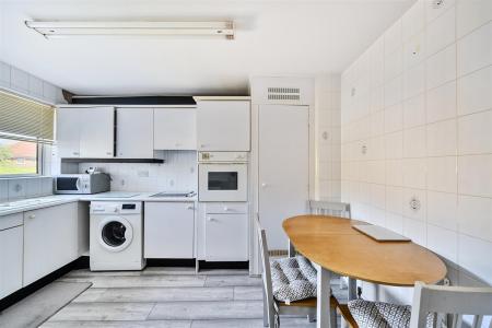 Kitchen:
