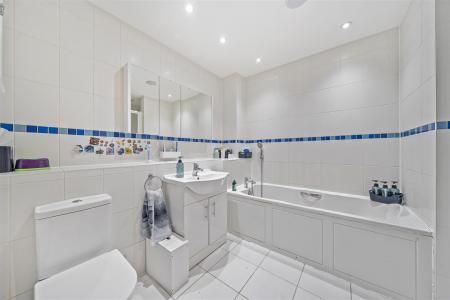 Family Bathroom: