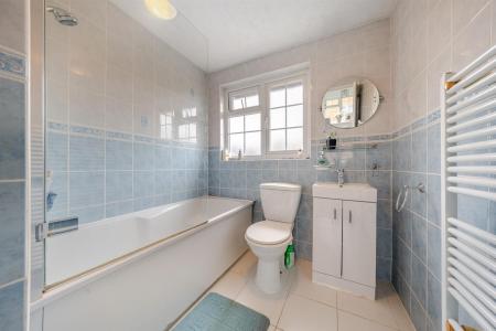 Family Bathroom: