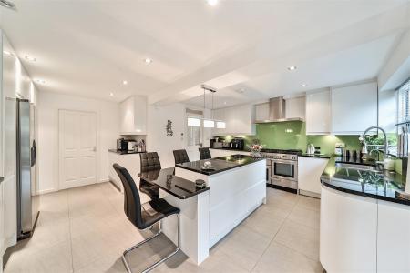 Kitchen/Diner/Morning Room: