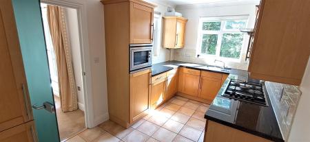 Kitchen: