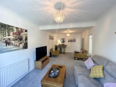 Living Room: