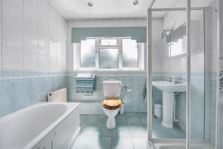 Family Bathroom: