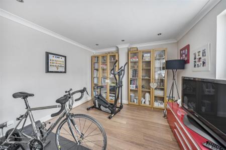 Family  Room/Playroom: