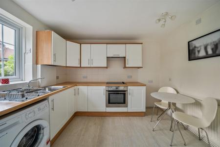 Kitchen/Breakfast Room: