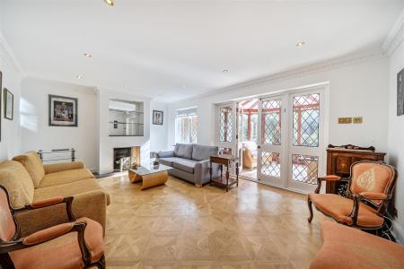 Living Room:
