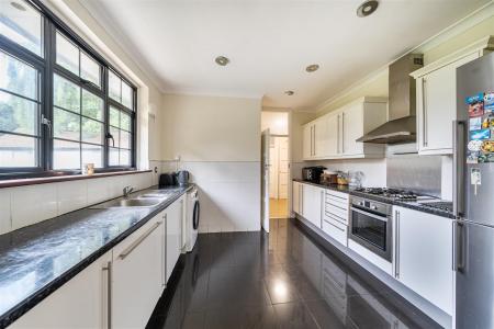Kitchen: