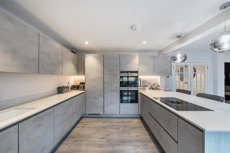 Open Plan Kitchen/Diner: