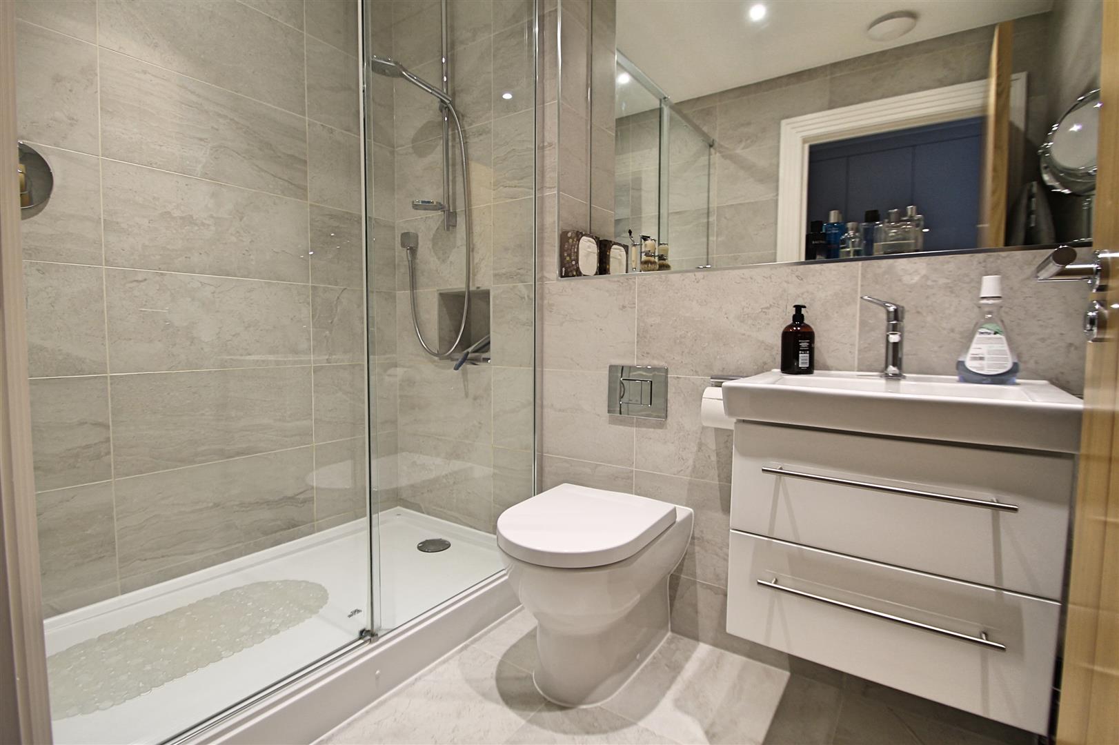 2 bedroom Apartment for rent in Bushey