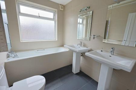 En-Suite Bathroom
