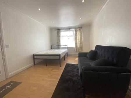 New room 1.jpg