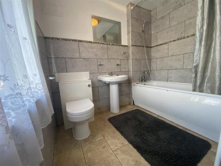 En suite bathroom
