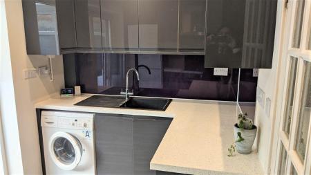Kitchen: