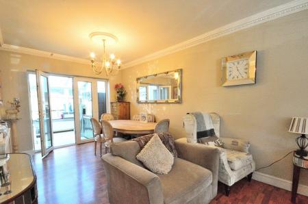 Lounge/diner