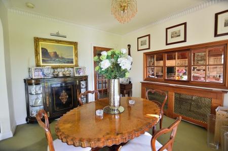 Living/Dining Room