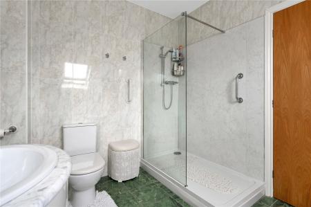 En-Suite Bathroom