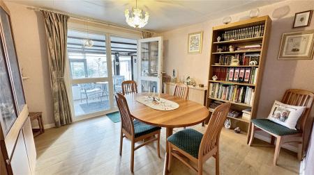 Bedroom/Dining Room