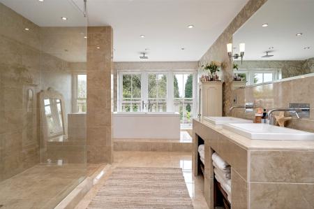 En-Suite Bathroom