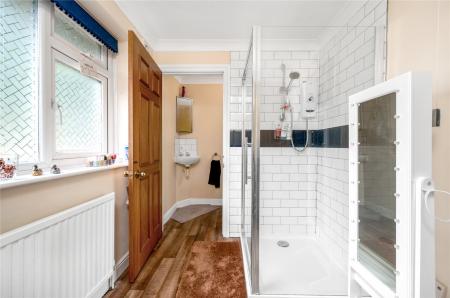 Annex Shower Room