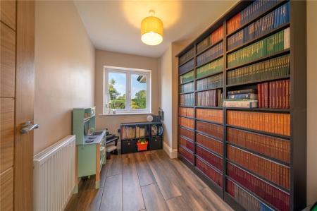 Bedroom/Library