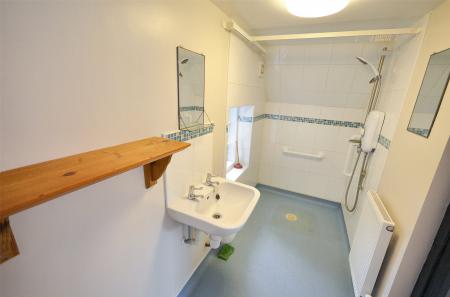 9 - Shower Room