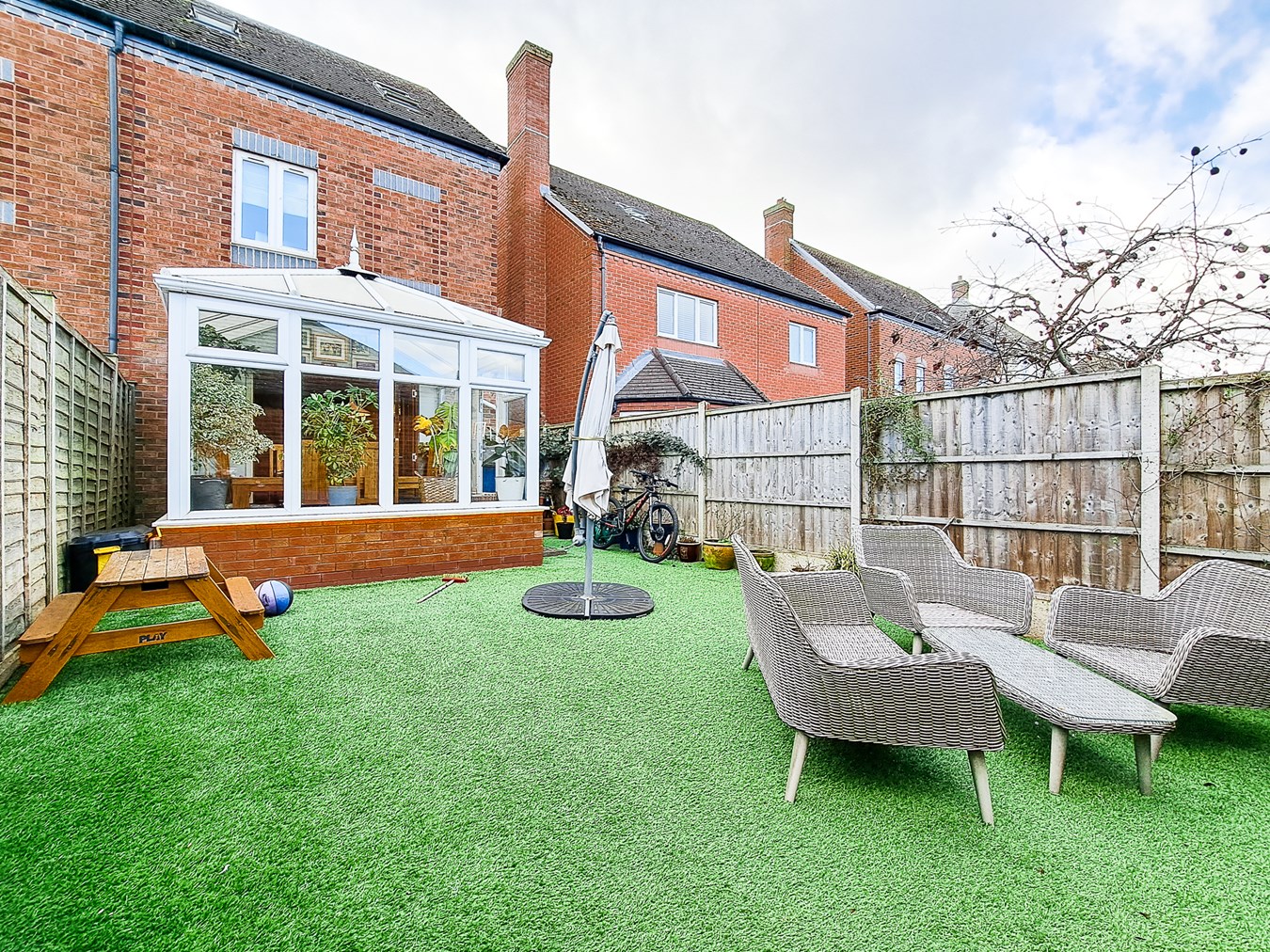 3 bedroom End of Terrace House for sale in Lichfield