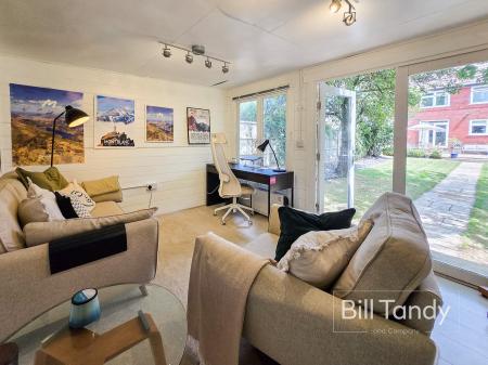 GARDEN ROOM/OFFICE