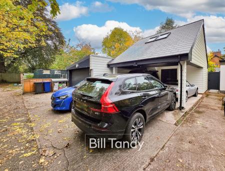 Rear Parking & Carpo