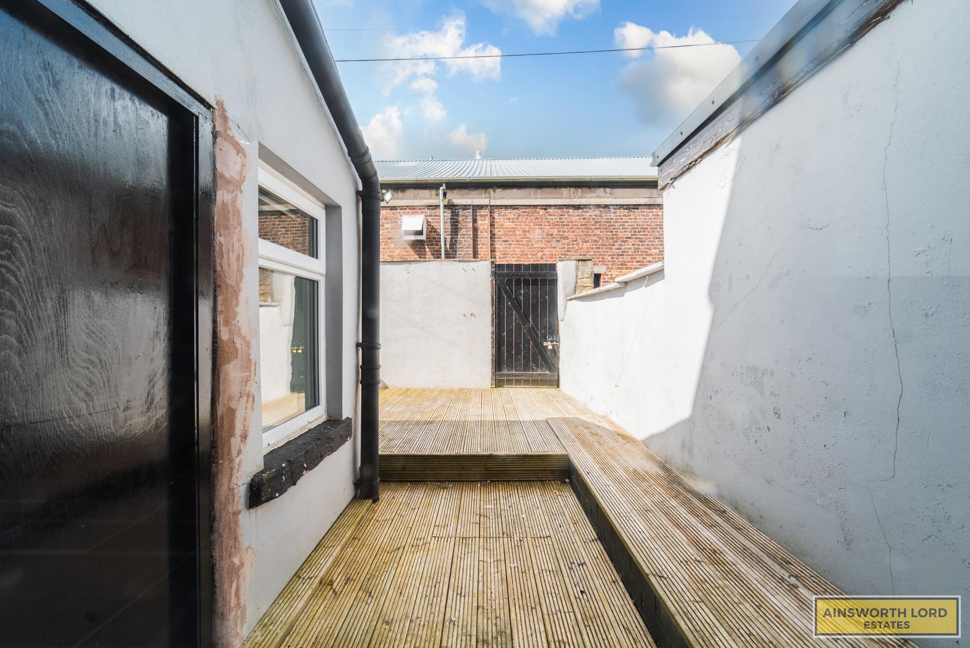 2 bedroom Terraced House for rent in Darwen