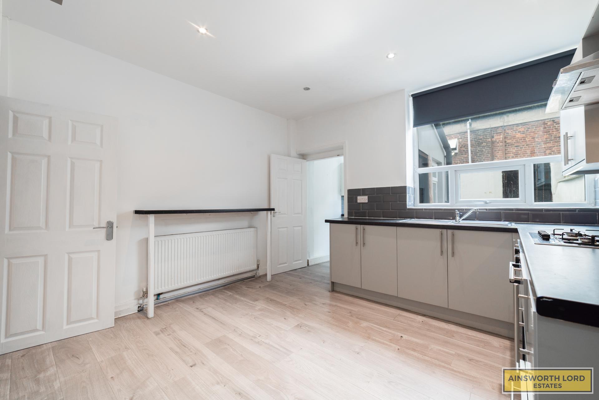 2 bedroom Terraced House for rent in Darwen