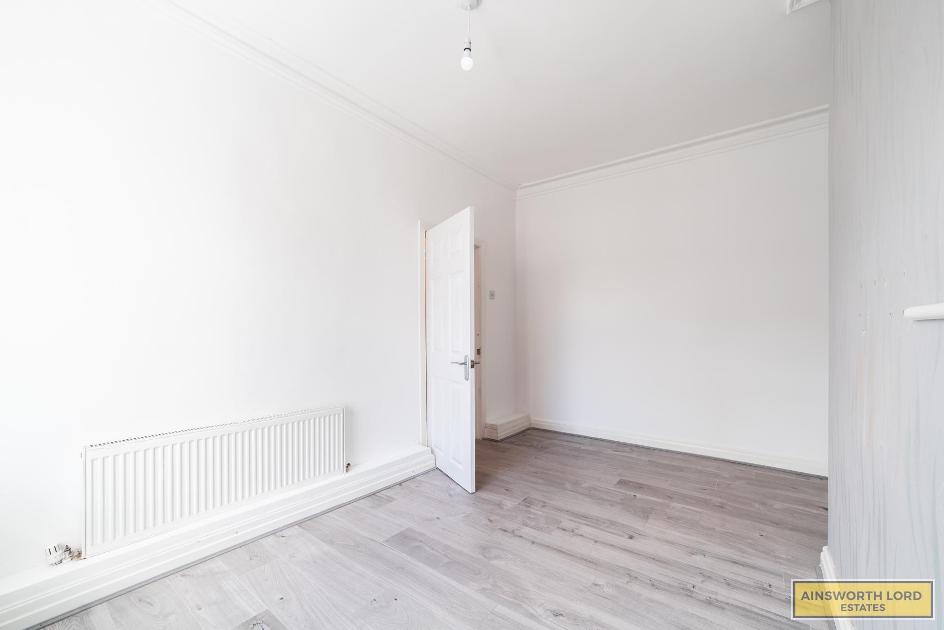 2 bedroom Terraced House for rent in Darwen
