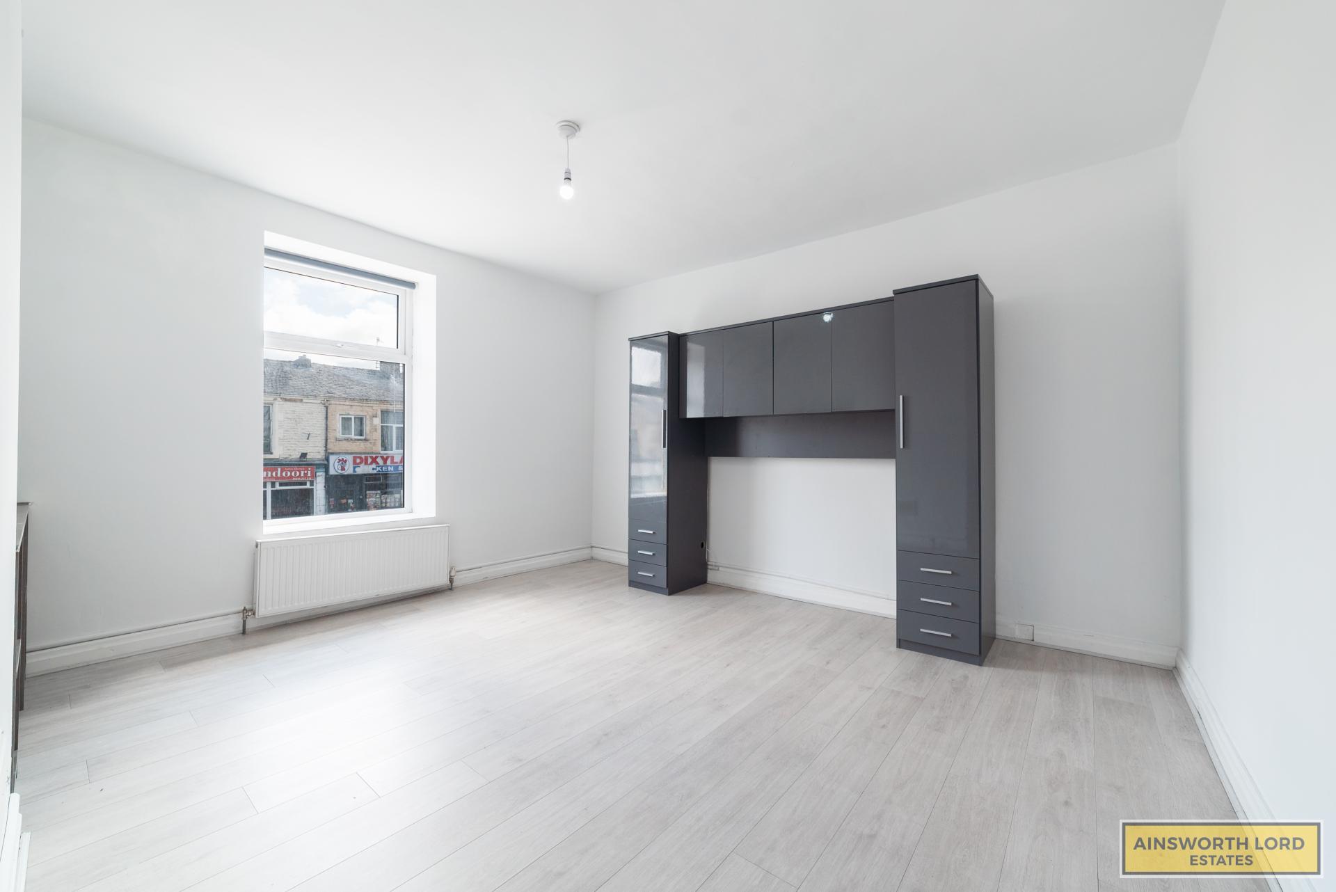 2 bedroom Terraced House for rent in Darwen