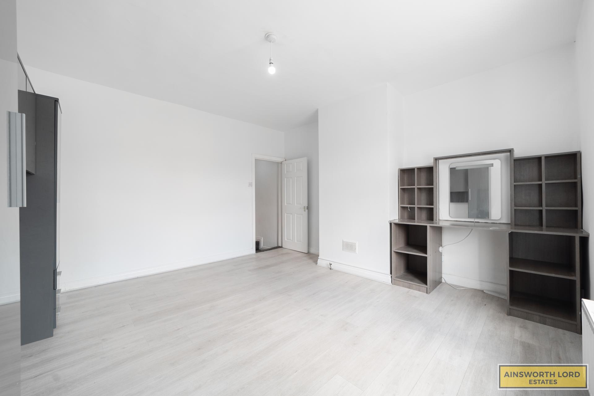 2 bedroom Terraced House for rent in Darwen