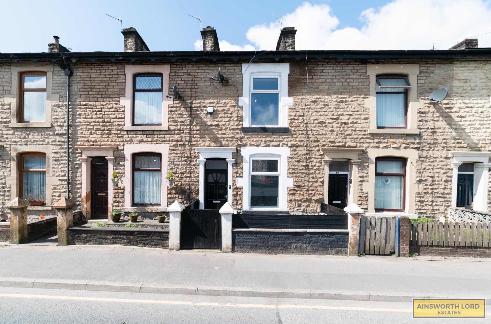 2 bedroom Terraced House for rent in Darwen