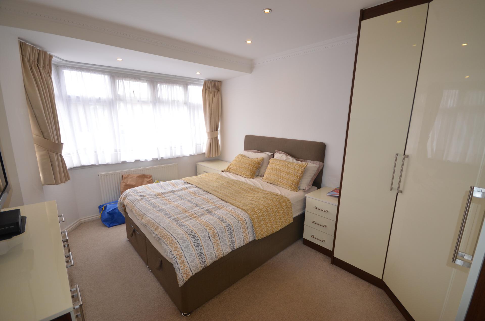 4 bedroom SemiDetached House for sale in Harrow Weald