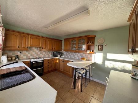 Kitchen/Breakfast Room 2