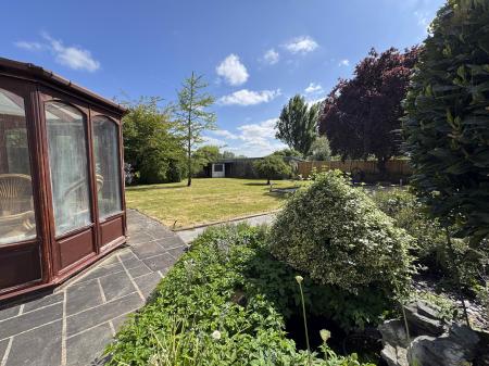 Consevatory to garden