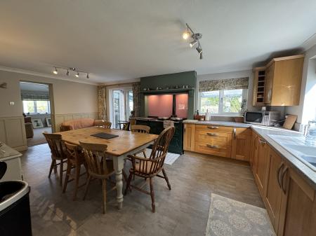 Kitchen/Diner to Sitting Room
