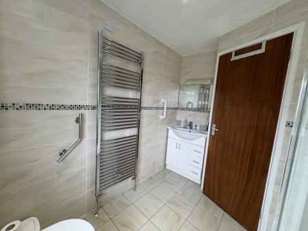 Family Shower Room
