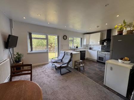 Kitchen/Dining