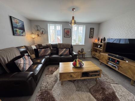 lounge/bedroom