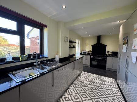 THORNBURY, NR BRISTOL