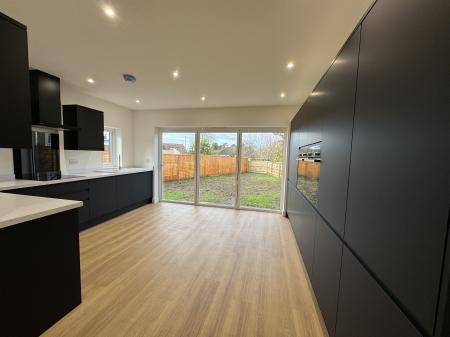 RUDGEWAY, NR BRISTOL