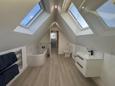 RUDGEWAY, NR BRISTOL