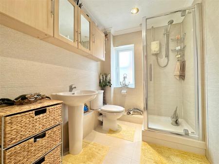 Family shower room.JPG