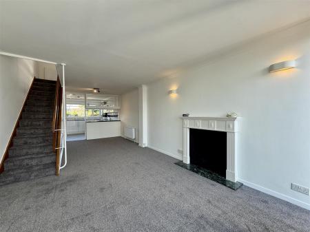 Lounge Towards Dining Area.JPG