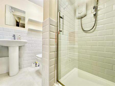Shower_Room.jpg