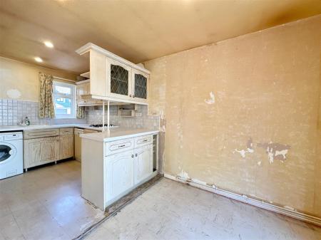 Kitchen Dinining Area.JPG