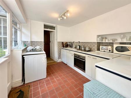 Kitchen Towards Dining Room.JPG